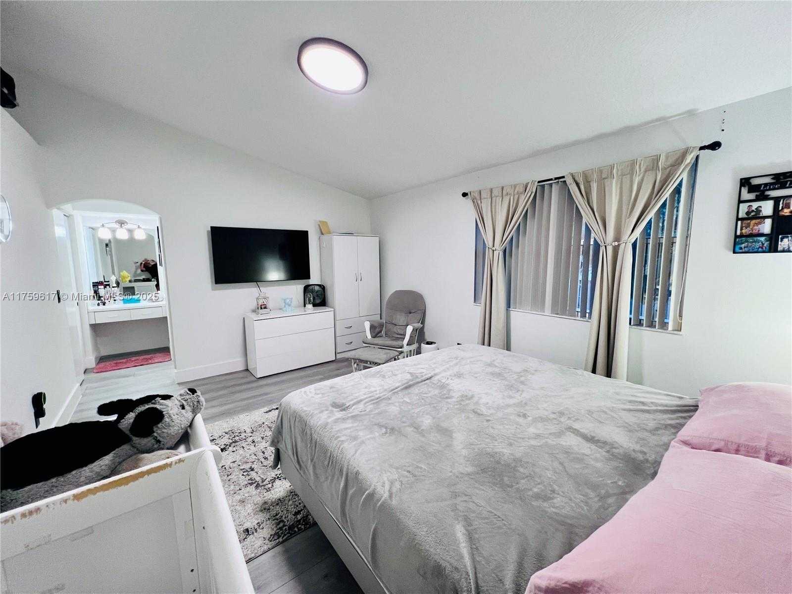 Small Image of 4734 GRAPEVINE WAY #4734, Davie Number 12