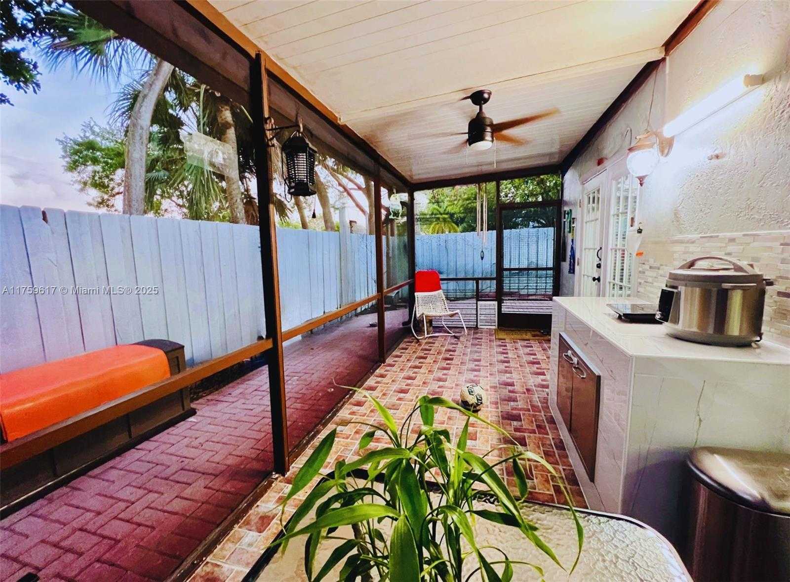 Small Image of 4734 GRAPEVINE WAY #4734, Davie Number 16