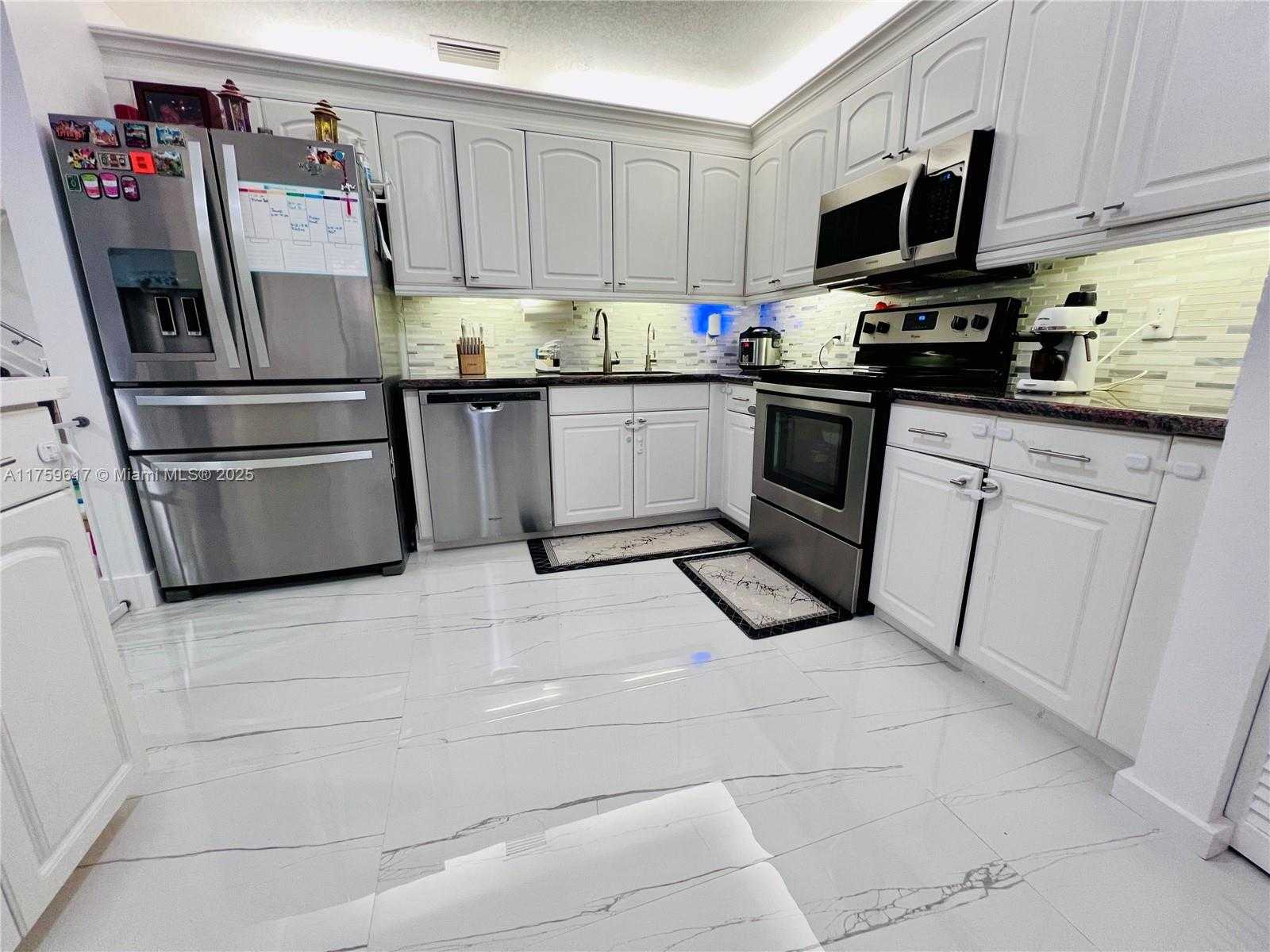 Small Image of 4734 GRAPEVINE WAY #4734, Davie Number 6