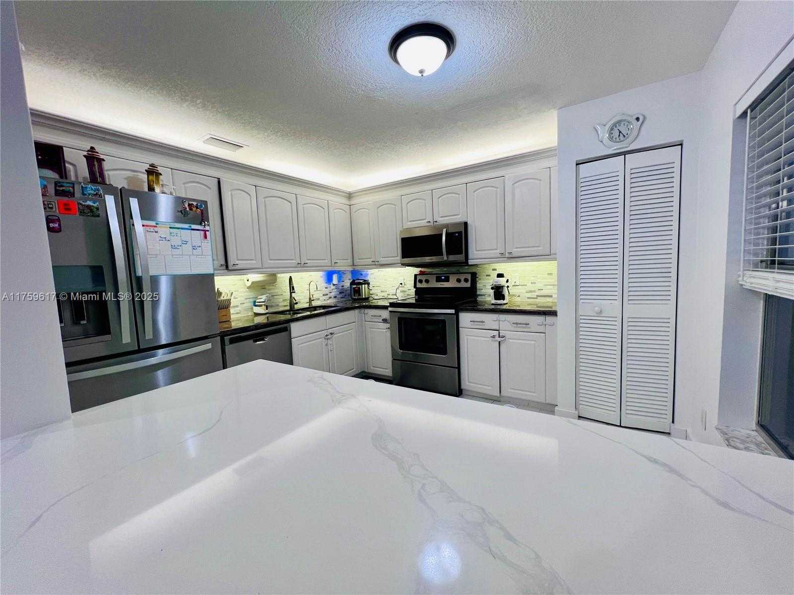 Small Image of 4734 GRAPEVINE WAY #4734, Davie Number 7