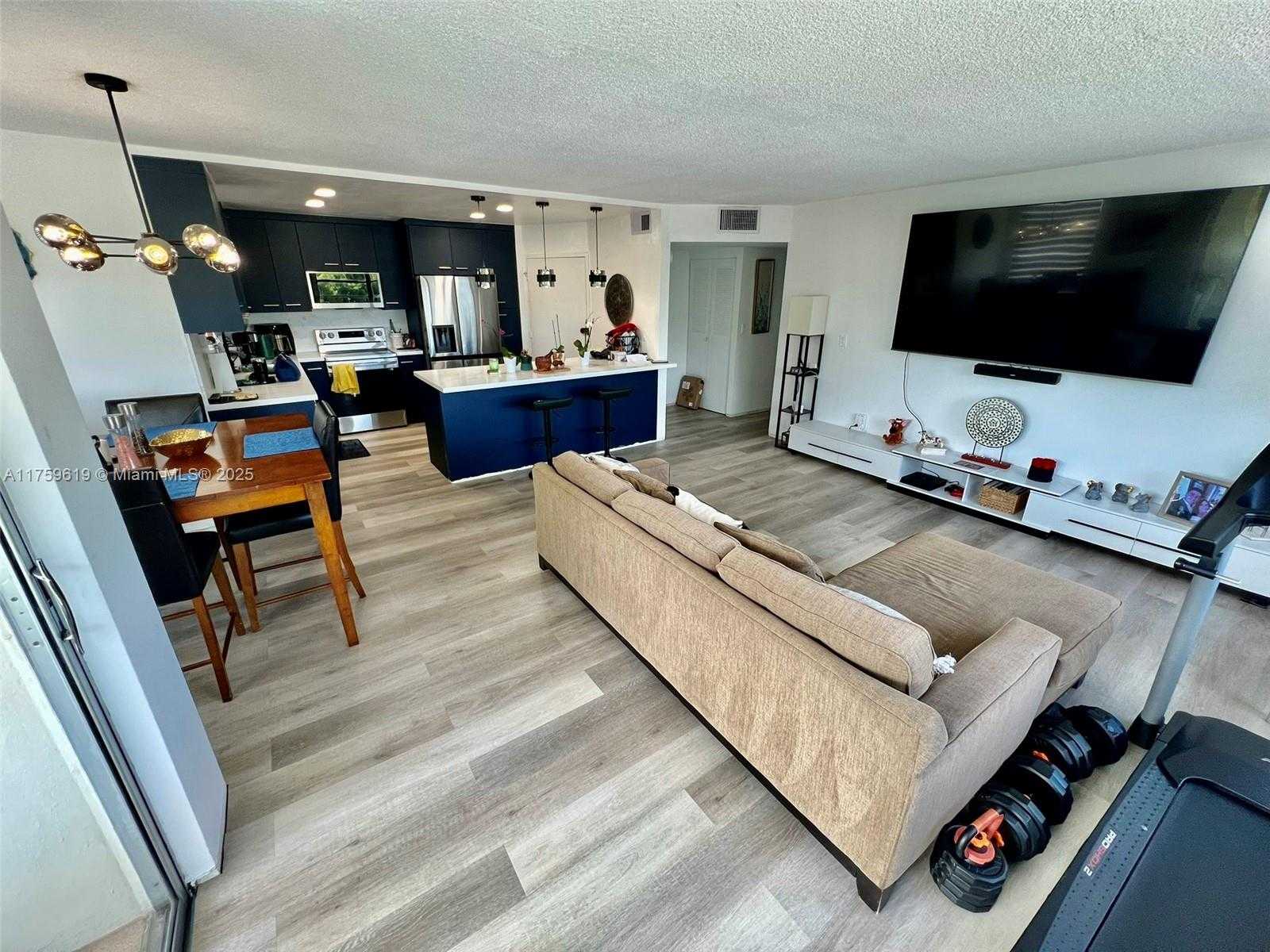 Small Image of 1351 NORTH EAST MIAMI GARDENS DR #325E, Miami Number 10