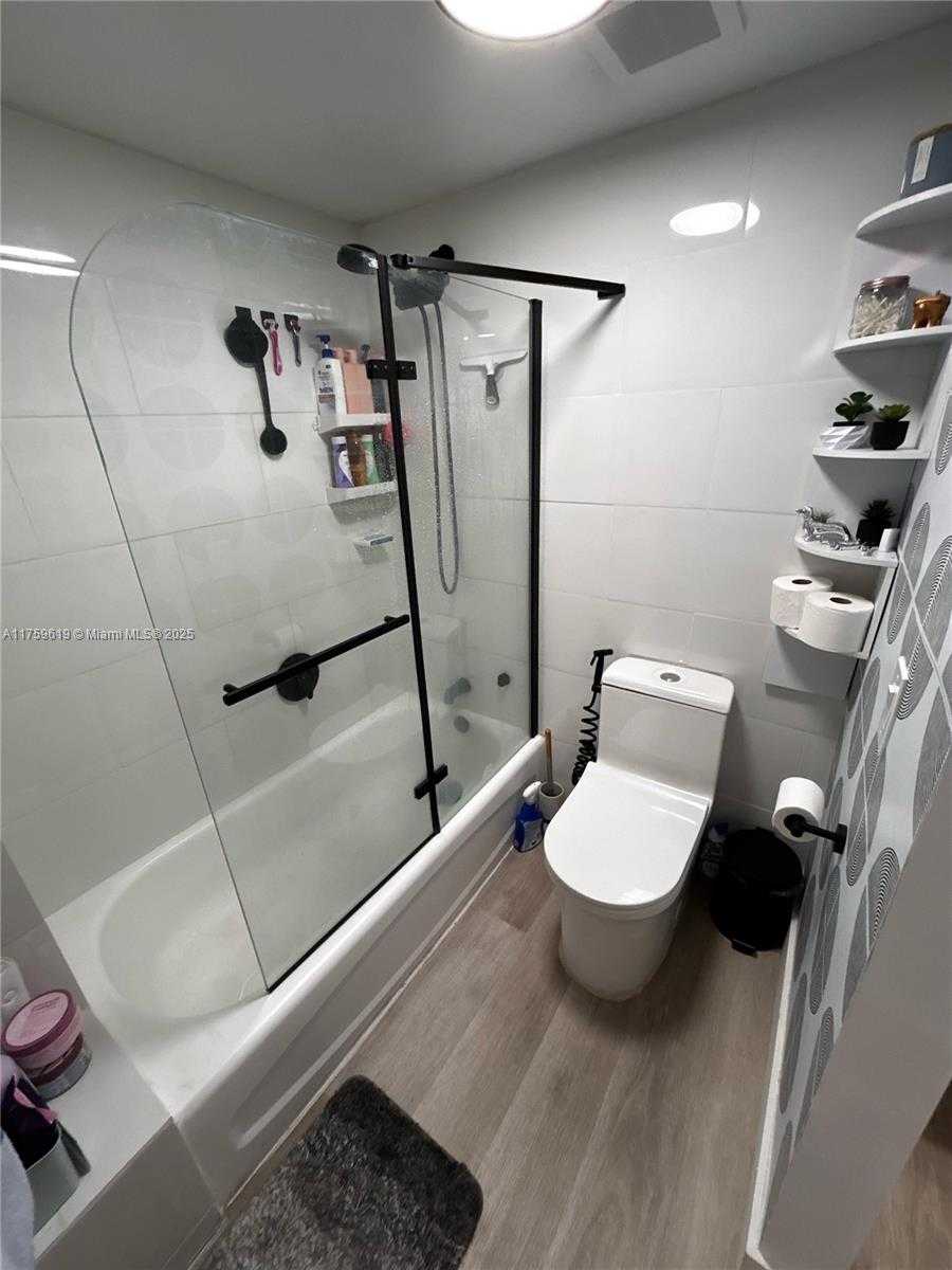 Small Image of 1351 NORTH EAST MIAMI GARDENS DR #325E, Miami Number 14