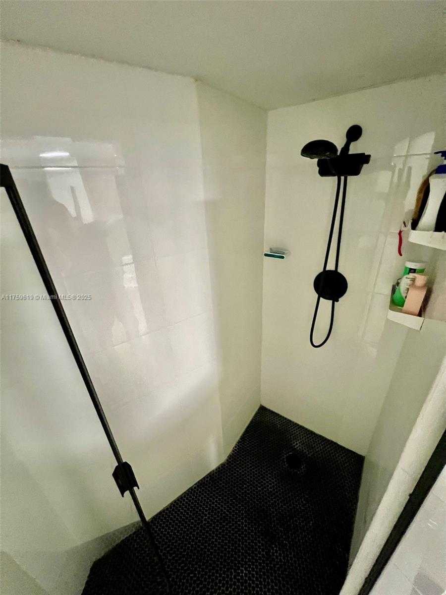 Small Image of 1351 NORTH EAST MIAMI GARDENS DR #325E, Miami Number 20