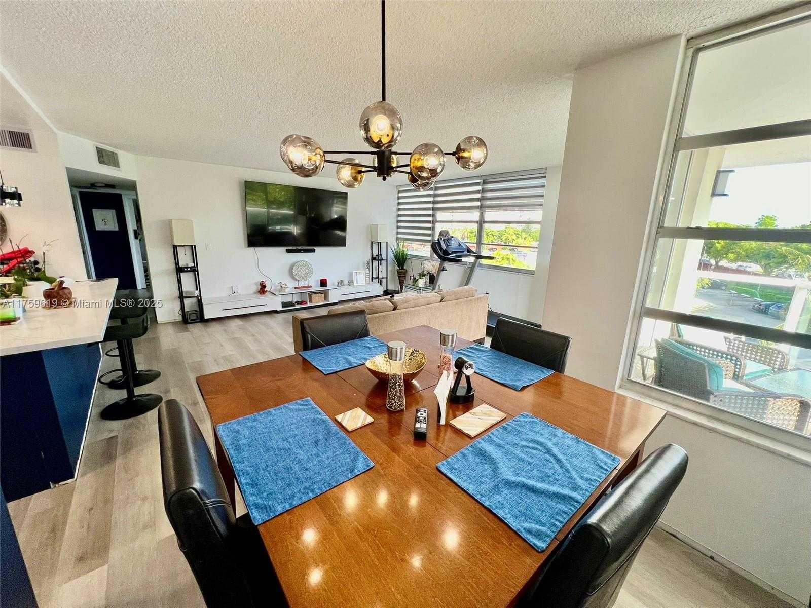 Small Image of 1351 NORTH EAST MIAMI GARDENS DR #325E, Miami Number 7