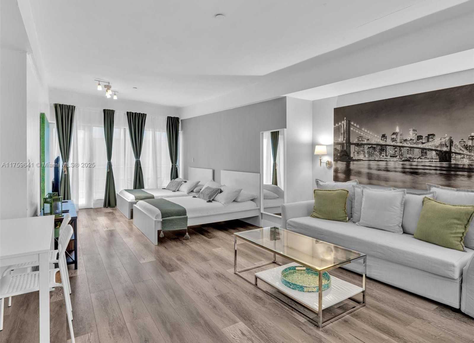 Small Image of 1052 OCEAN DR #C203, Miami Beach Number 14