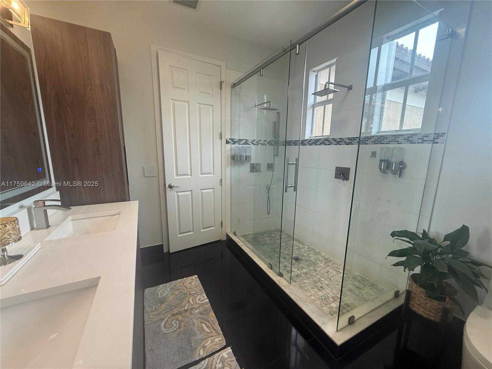 Small Image of 6923 JULIA GARDENS DR, Coconut Creek Number 22