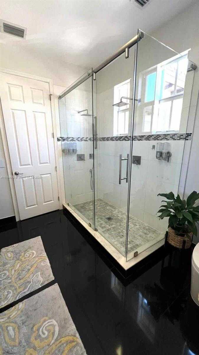 Small Image of 6923 JULIA GARDENS DR, Coconut Creek Number 23