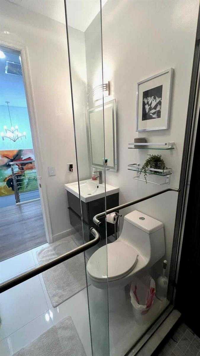 Small Image of 6923 JULIA GARDENS DR, Coconut Creek Number 31