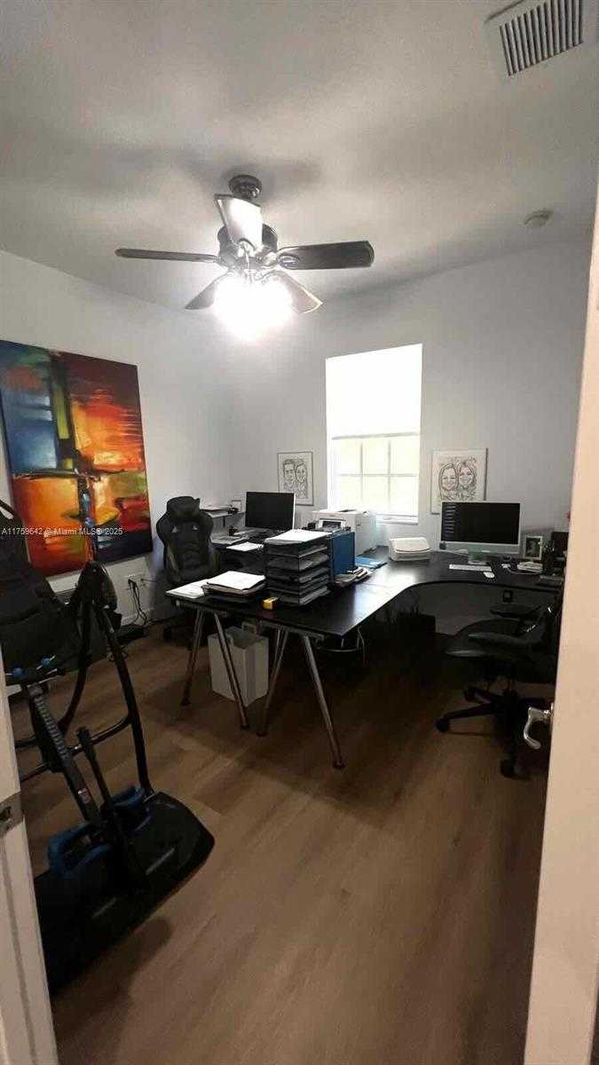 Small Image of 6923 JULIA GARDENS DR, Coconut Creek Number 35