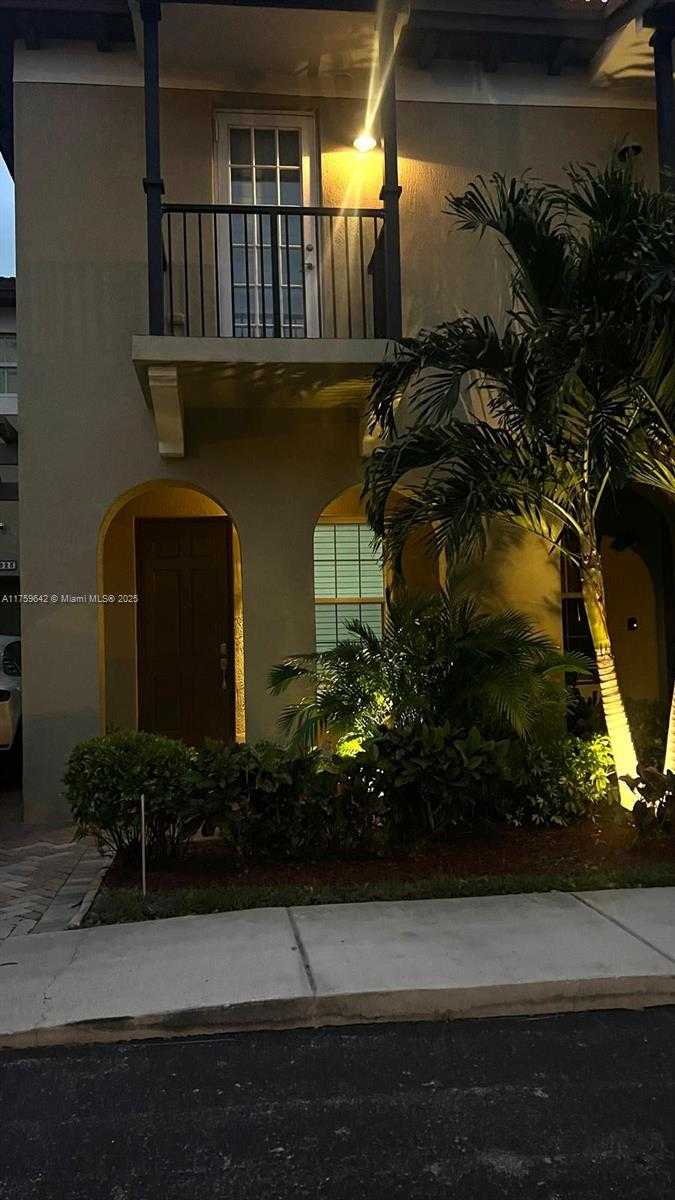 Small Image of 6923 JULIA GARDENS DR, Coconut Creek Number 45