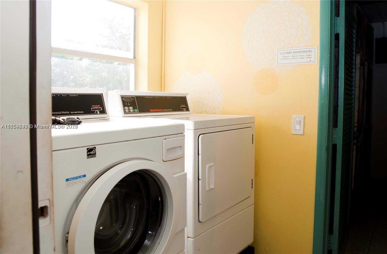 Small Image of 270 LAYNE BLVD #305, Hallandale Beach Number 17