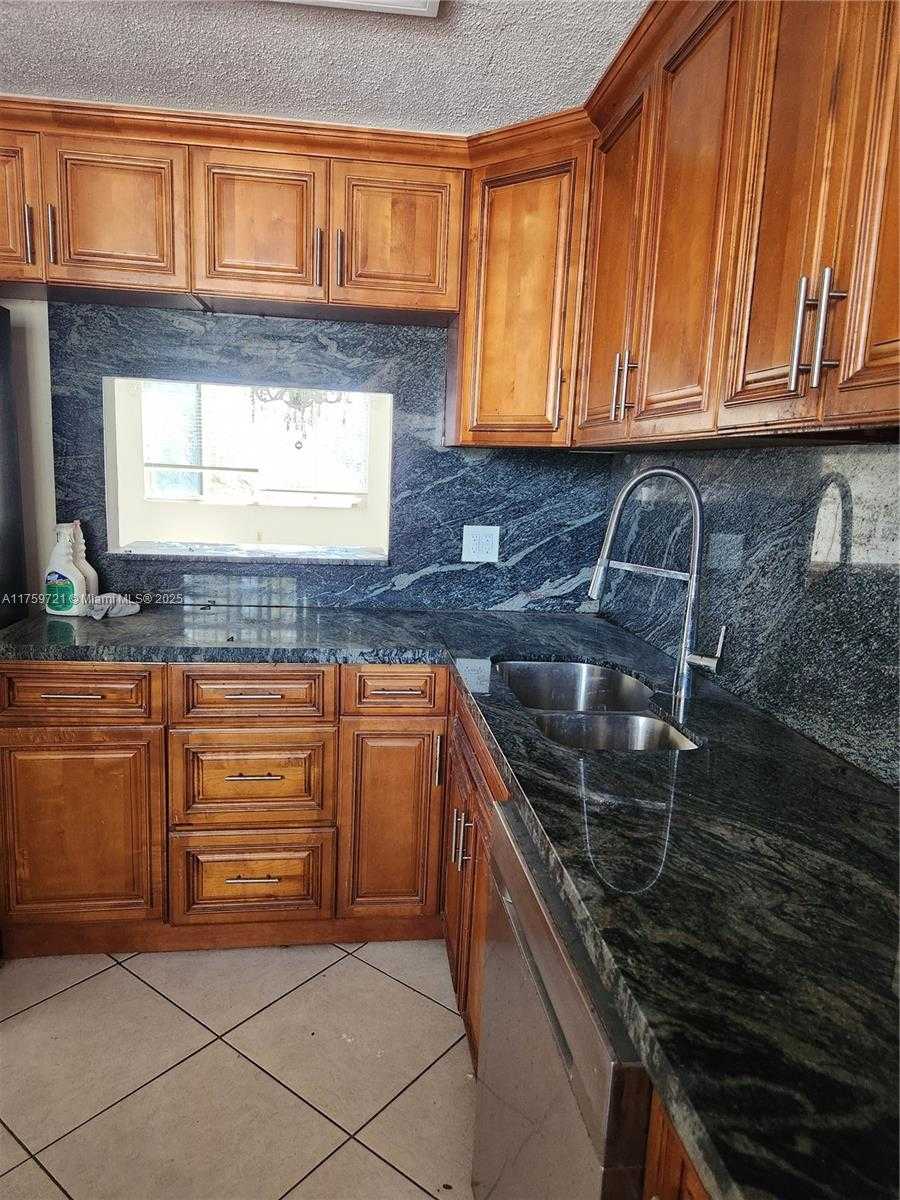 Small Image of 6670 ROYAL PALM #K 202, Pompano Beach Number 18