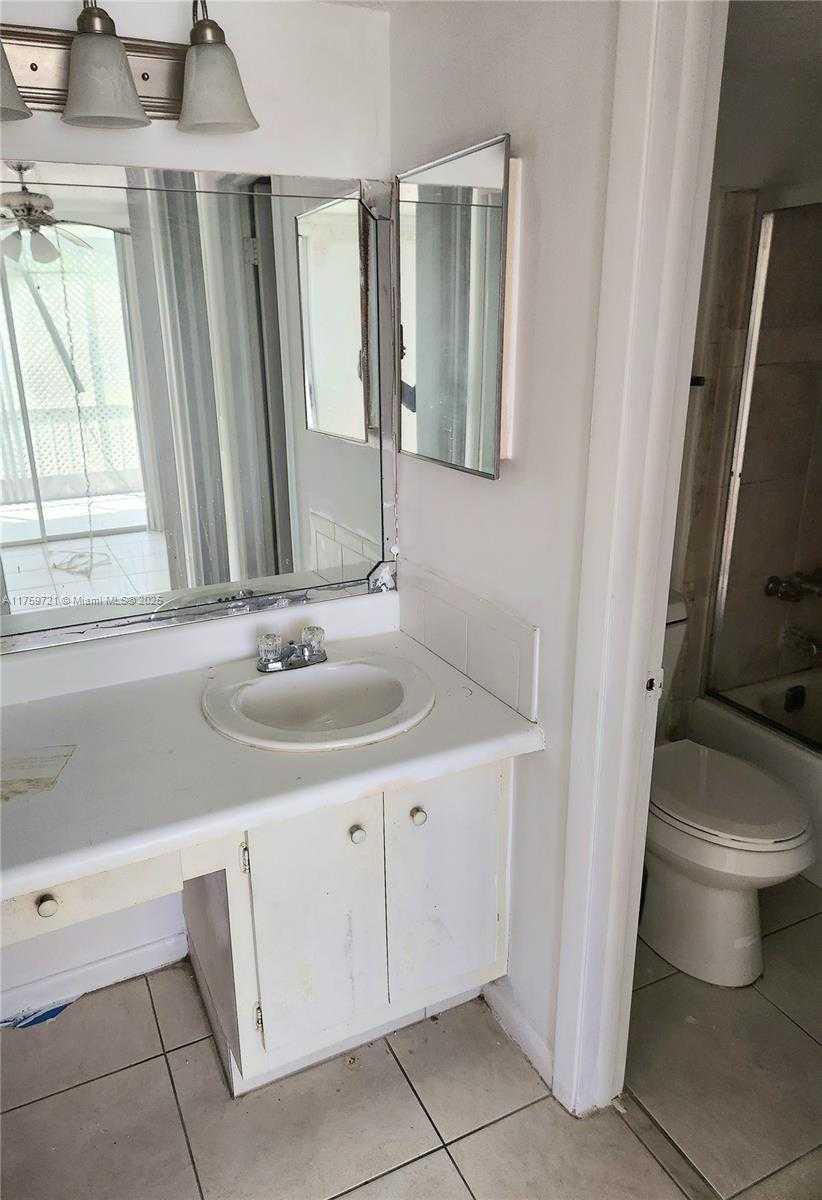 Small Image of 6670 ROYAL PALM #K 202, Pompano Beach Number 27