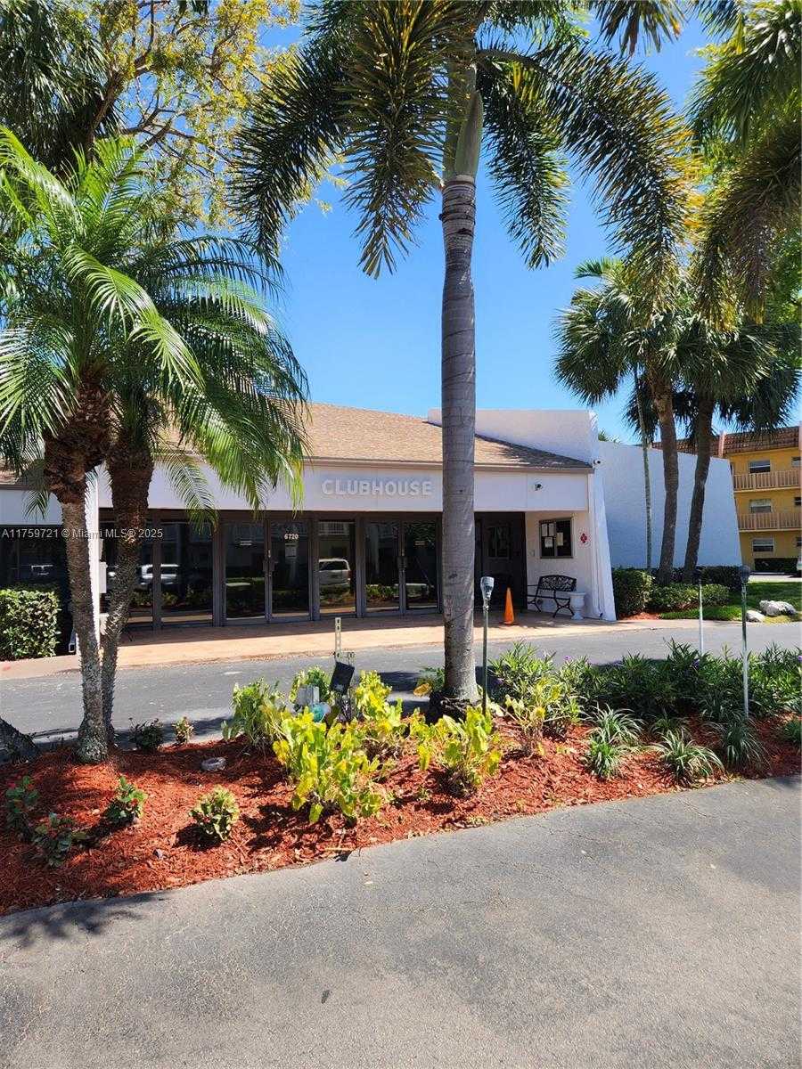 Small Image of 6670 ROYAL PALM #K 202, Pompano Beach Number 4