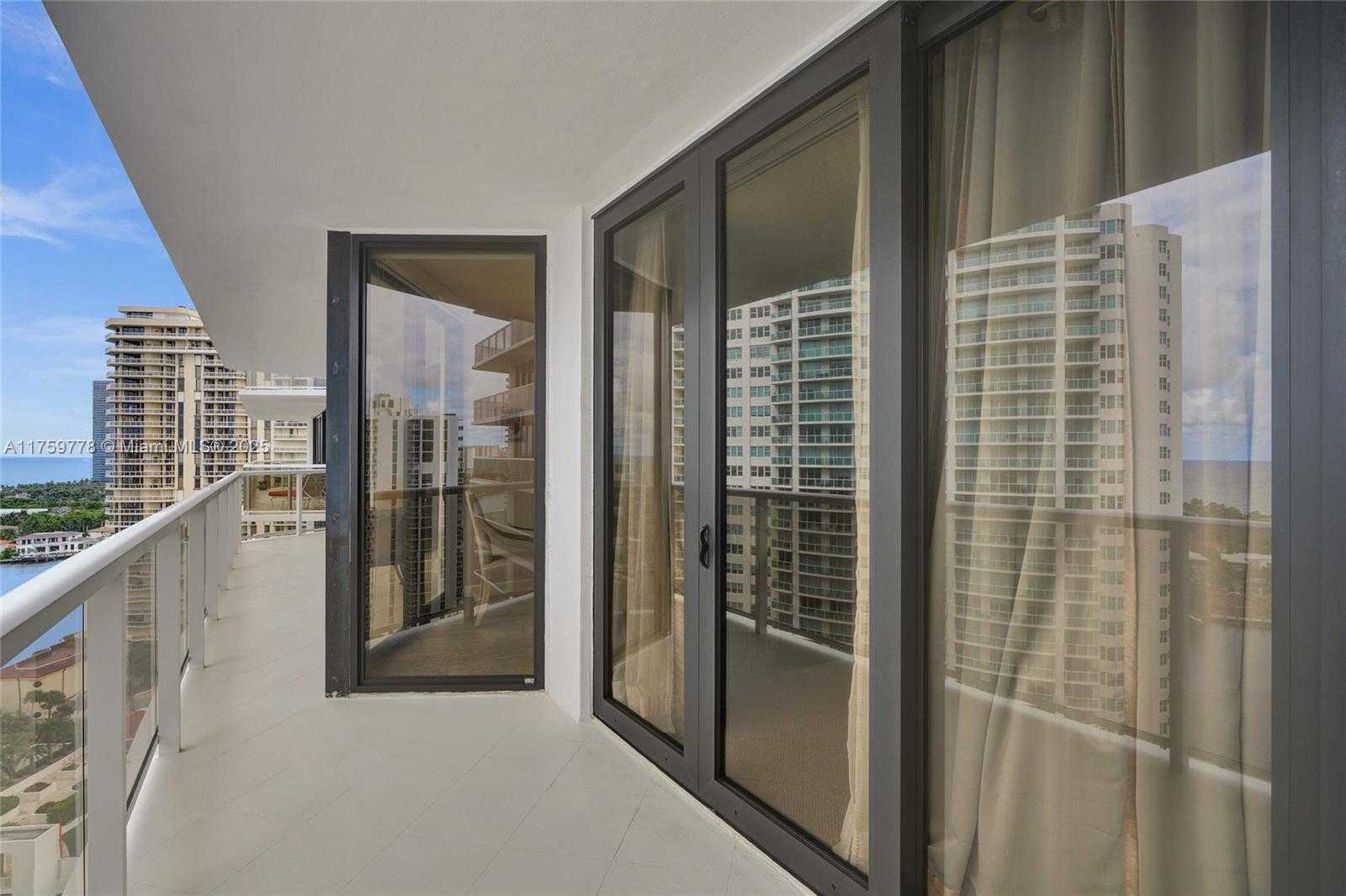 Small Image of 20281 EAST COUNTRY CLUB DR #1712, Aventura Number 6