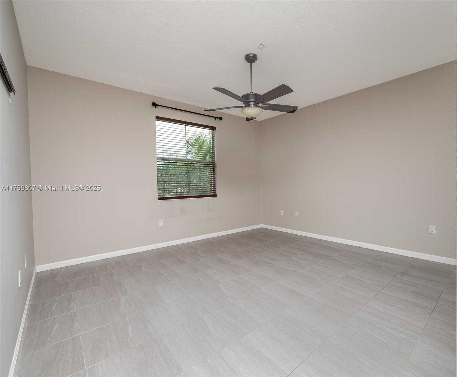 Small Image of 2907 TORTOLA WAY, Cooper City Number 15
