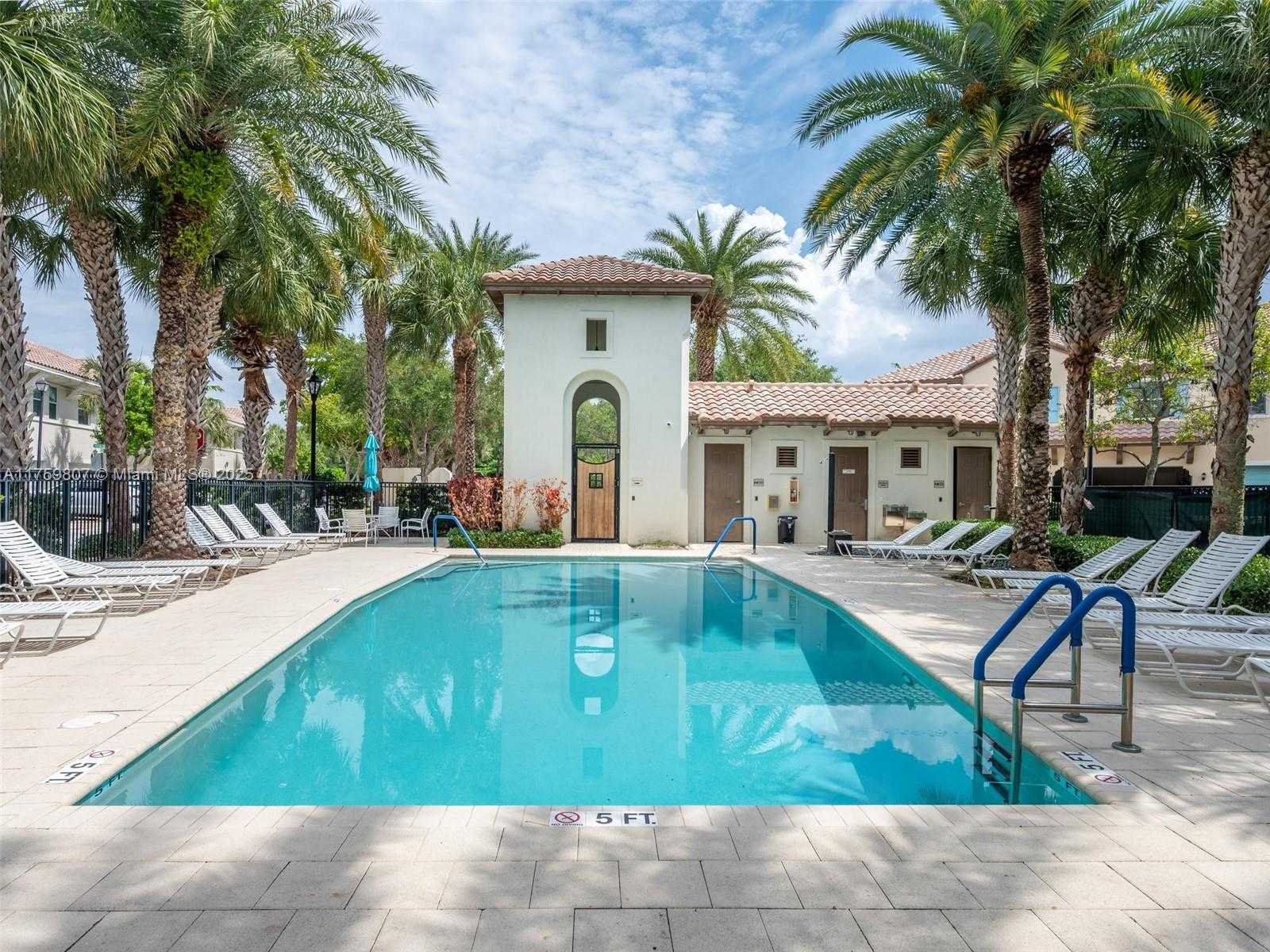 Small Image of 2907 TORTOLA WAY, Cooper City Number 23
