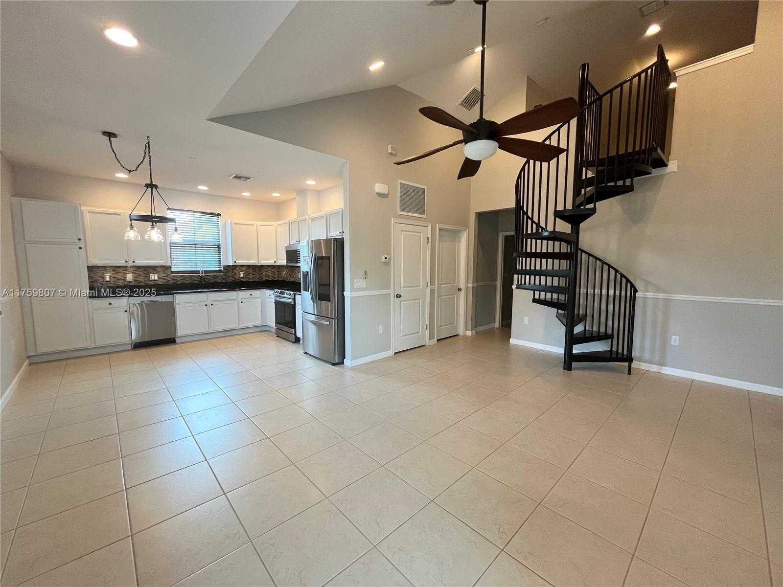 Small Image of 2907 TORTOLA WAY, Cooper City Number 9