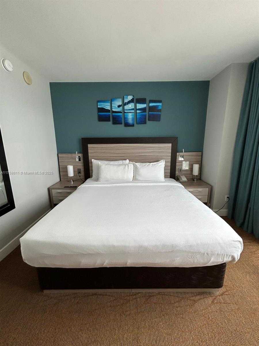 Small Image of 18683 COLLINS AVE #1706, Sunny Isles Beach Number 23
