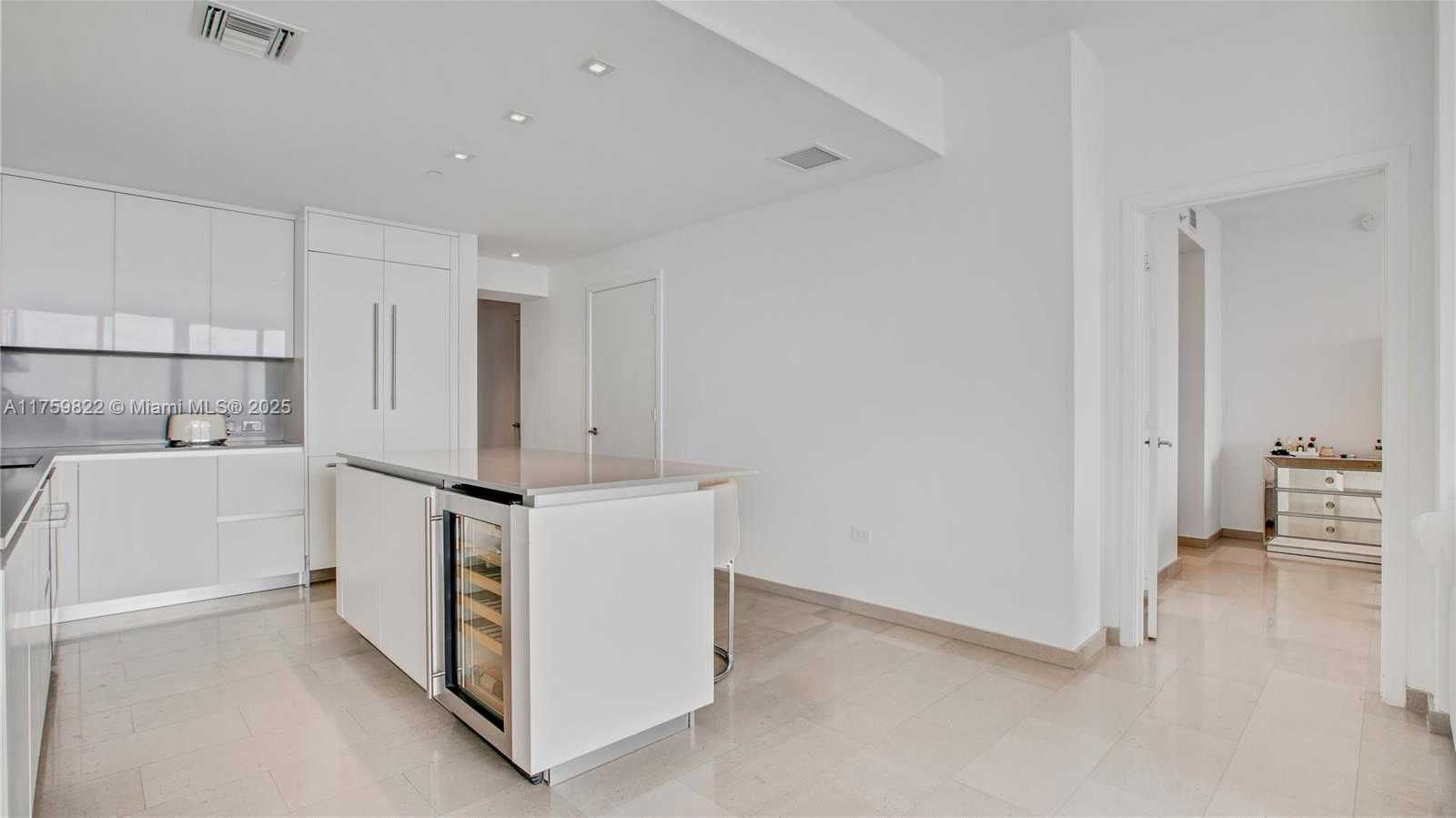Small Image of 88 SOUTH WEST 7TH ST #2208, Miami Number 9