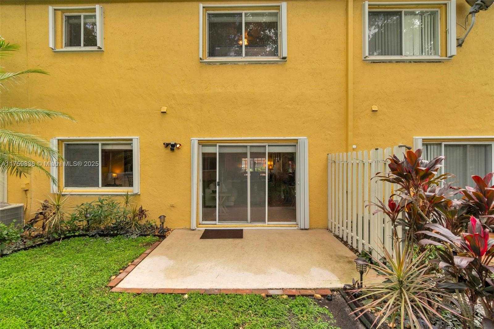 Small Image of 1845 SOUTH WEST 102ND WAY #1845, Miramar Number 32
