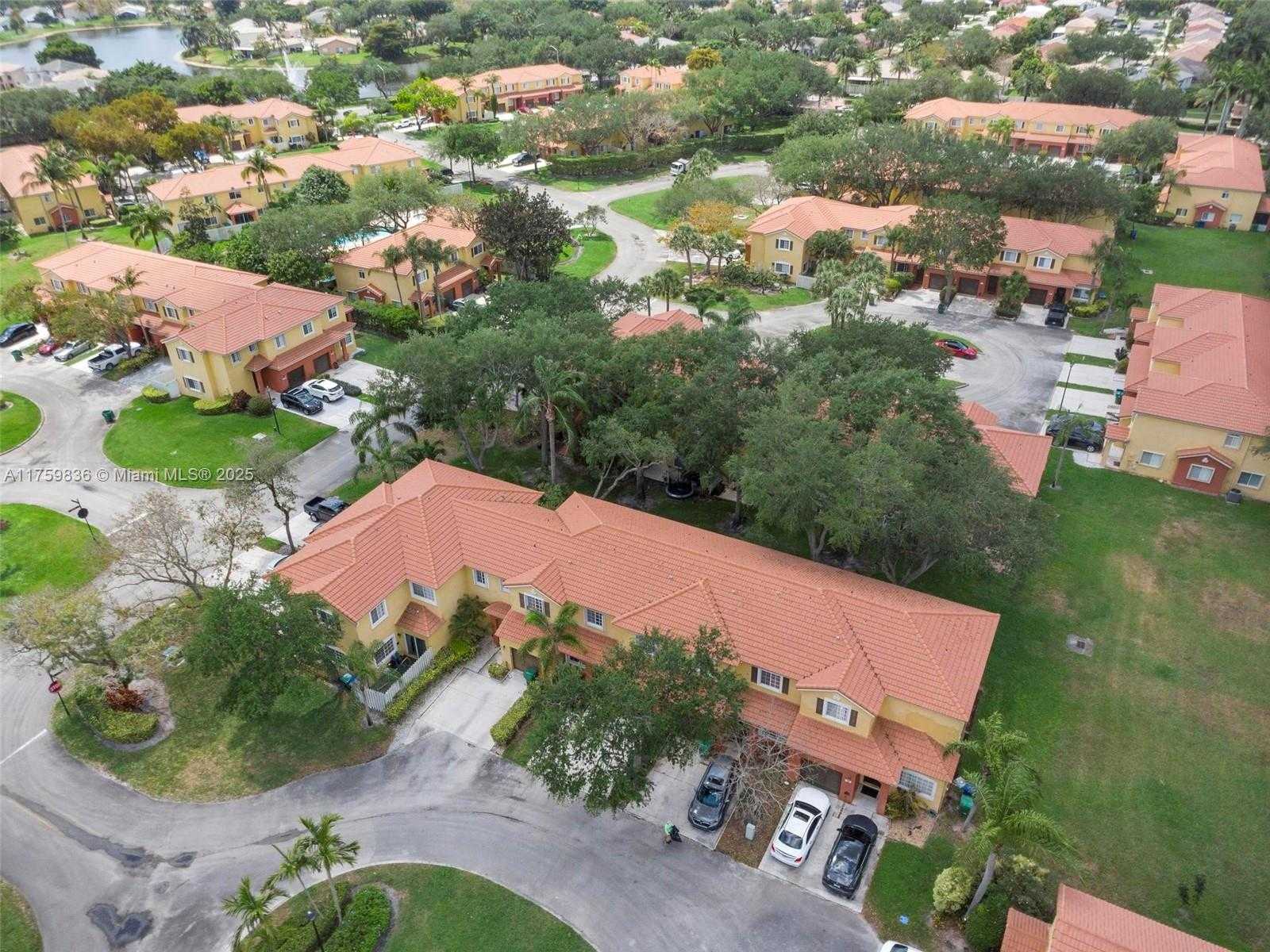 Small Image of 1845 SOUTH WEST 102ND WAY #1845, Miramar Number 39