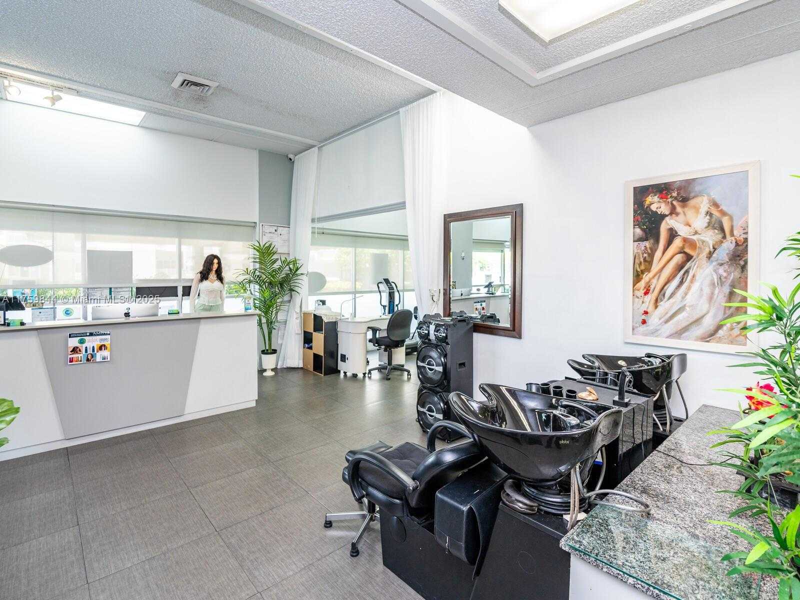 Small Image of 18021 BISCAYNE BLVD #1503, Aventura Number 23