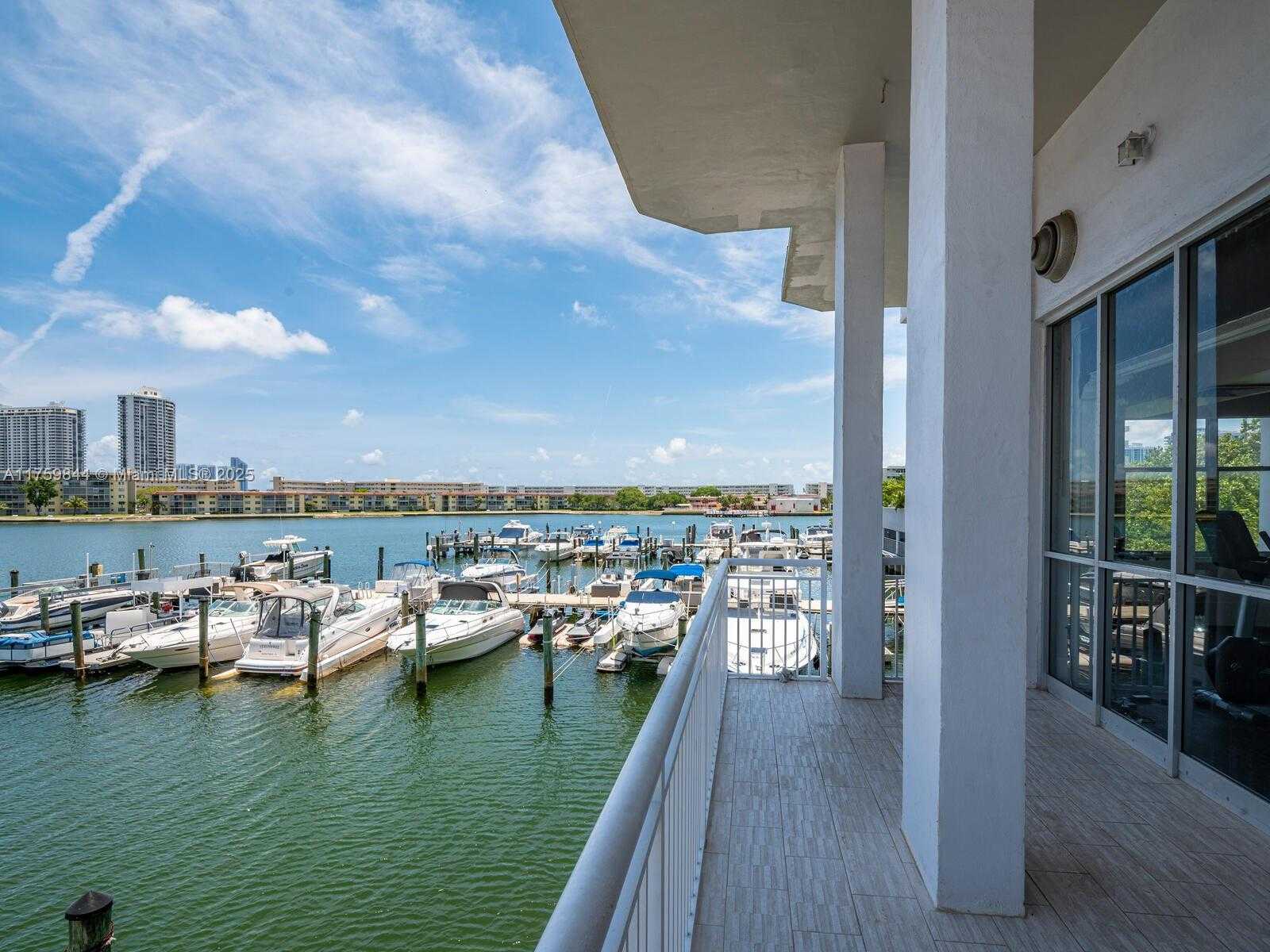 Small Image of 18021 BISCAYNE BLVD #1503, Aventura Number 30