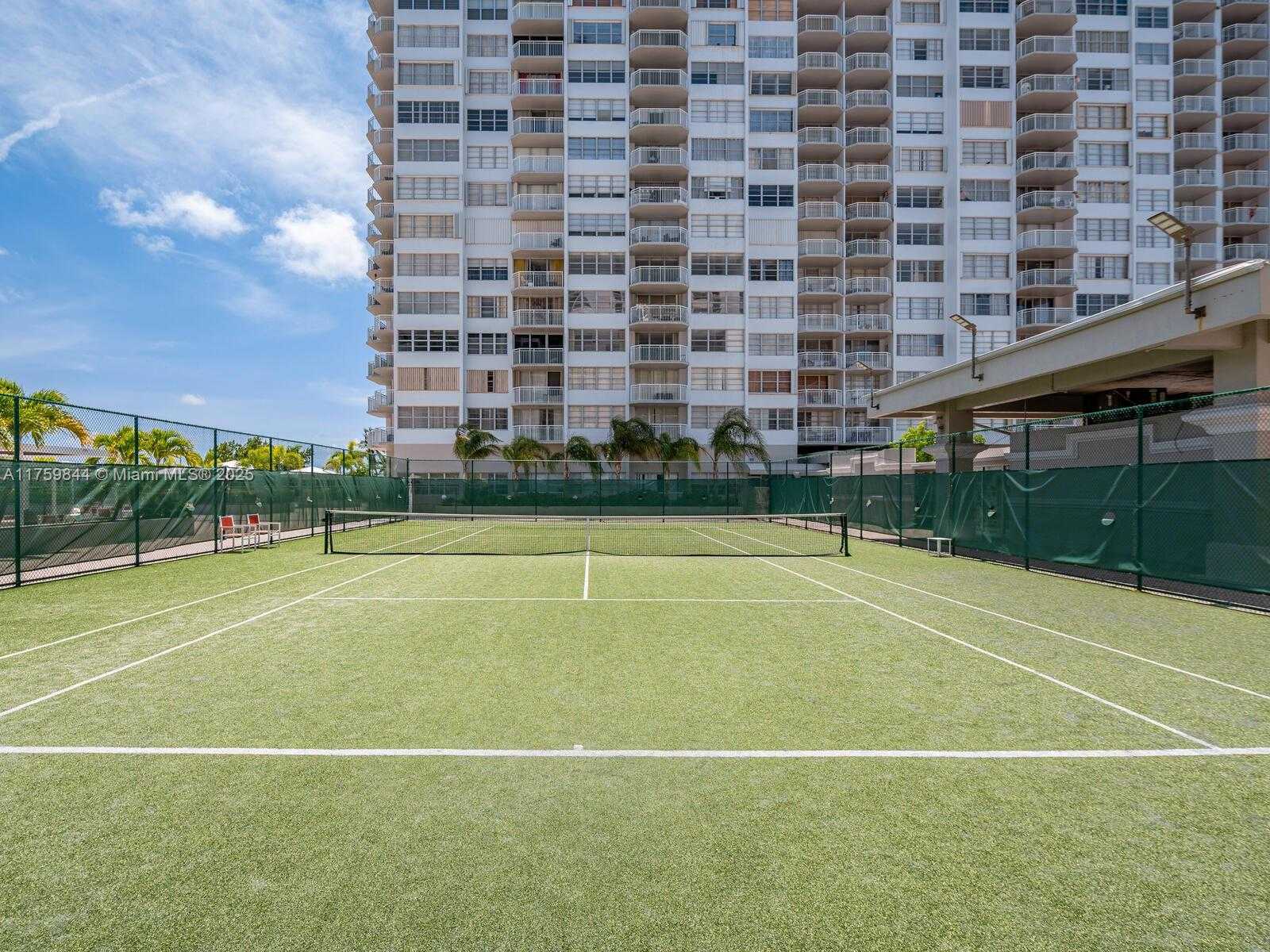 Small Image of 18021 BISCAYNE BLVD #1503, Aventura Number 32