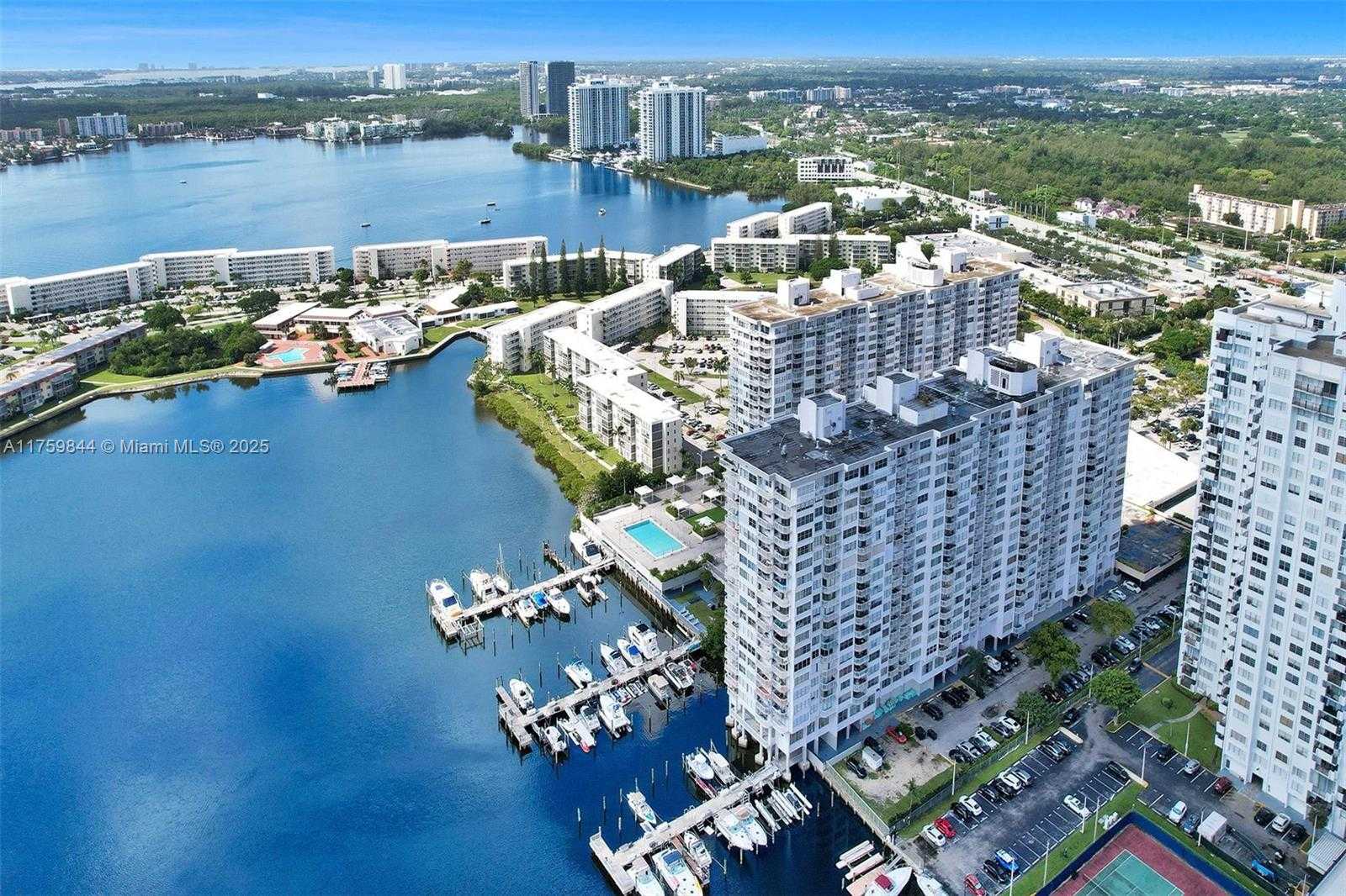 Small Image of 18021 BISCAYNE BLVD #1503, Aventura Number 34