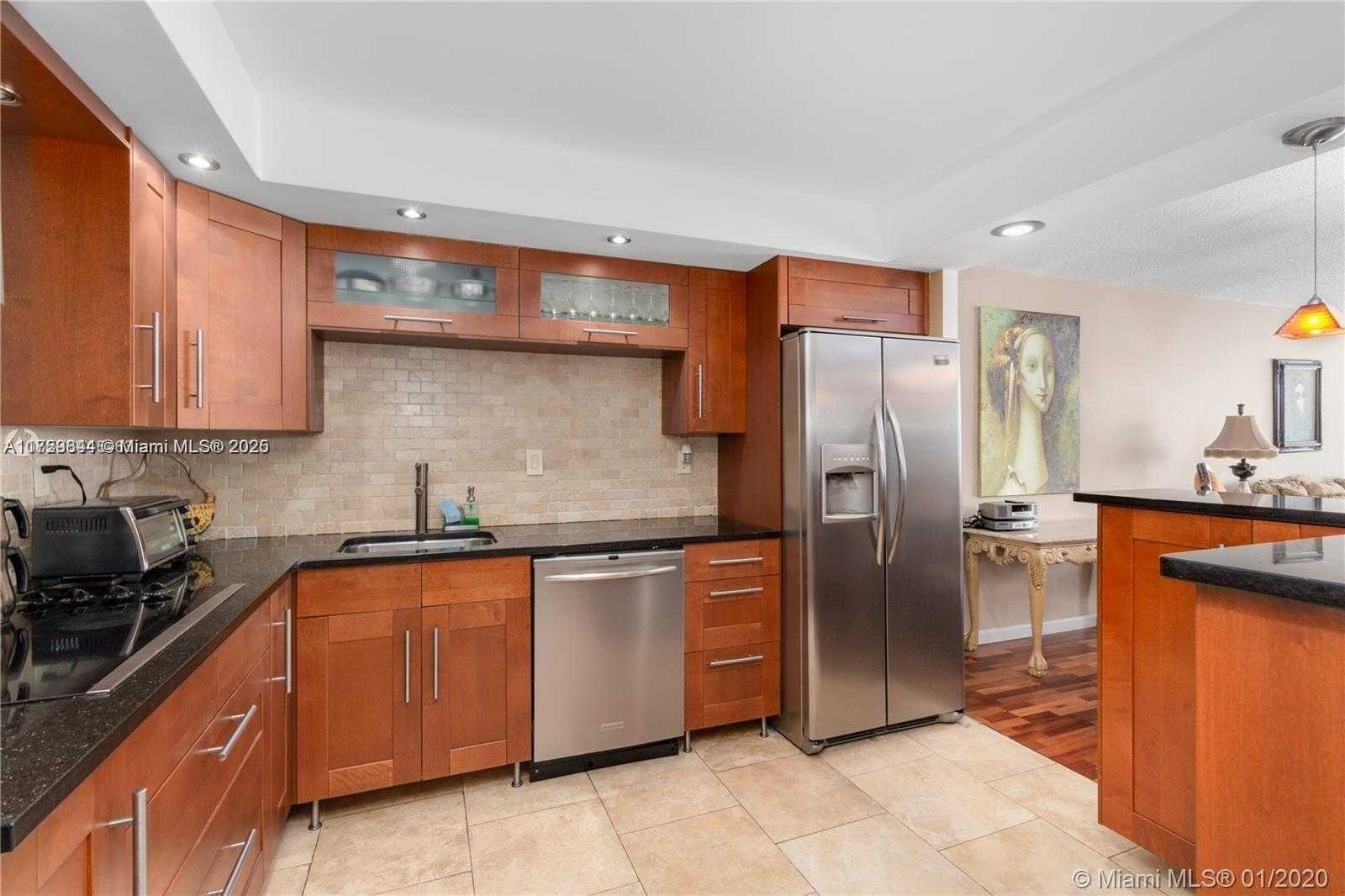 Small Image of 18021 BISCAYNE BLVD #1503, Aventura Number 4