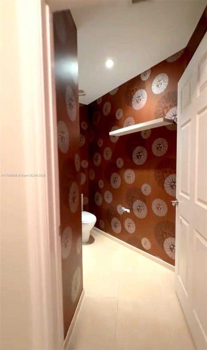 Small Image of 3001 NORTH EAST 185TH ST #616, Aventura Number 12