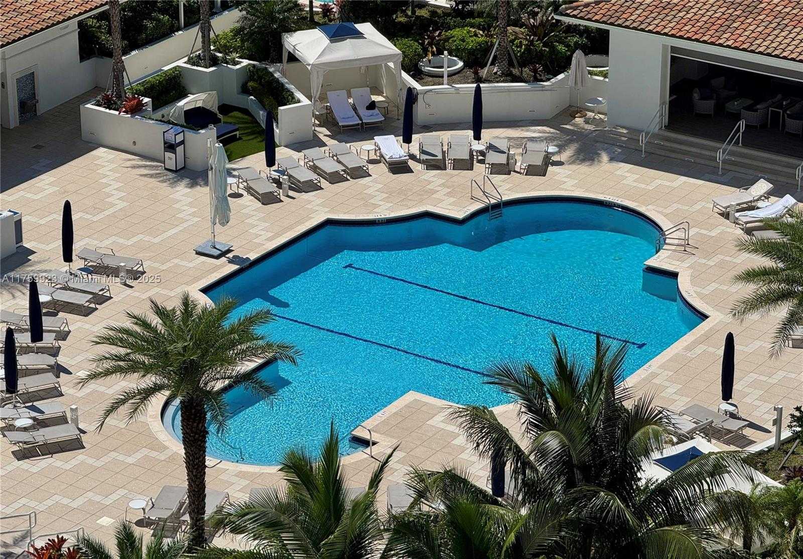 Small Image of 2600 ISLAND BLVD #1605, Aventura Number 29