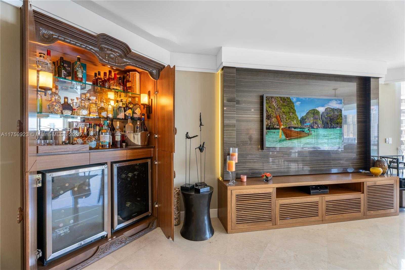 Small Image of 2600 ISLAND BLVD #1605, Aventura Number 8
