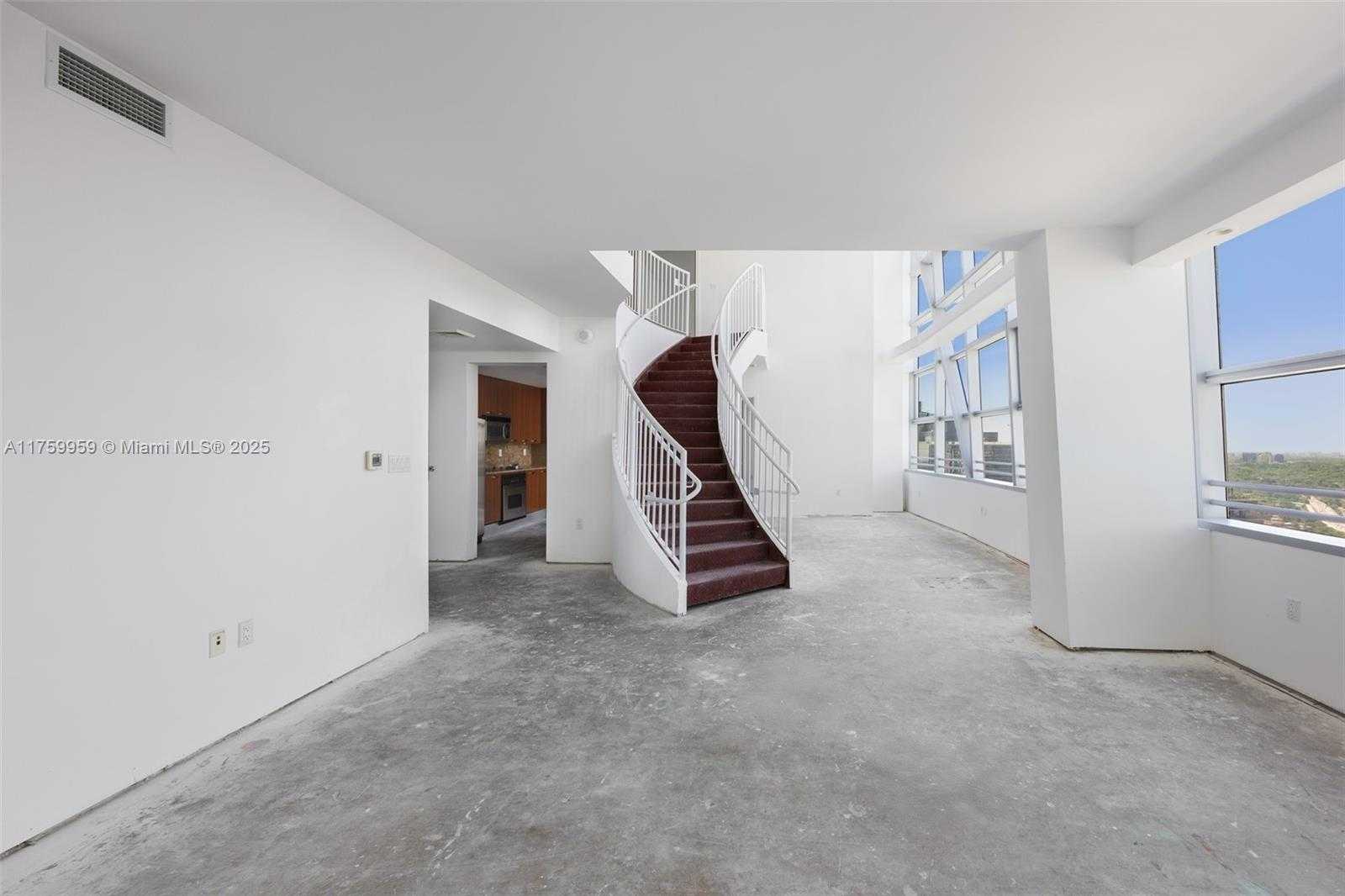 Small Image of 1395 BRICKELL AVE #3402, Miami Number 4