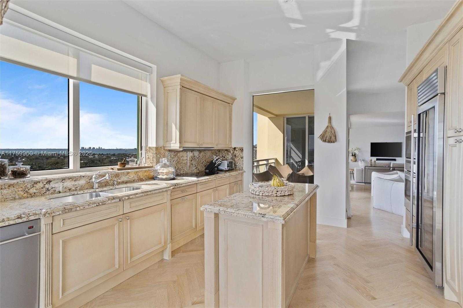 Small Image of 445 GRAND BAY DR #1210, Key Biscayne Number 25