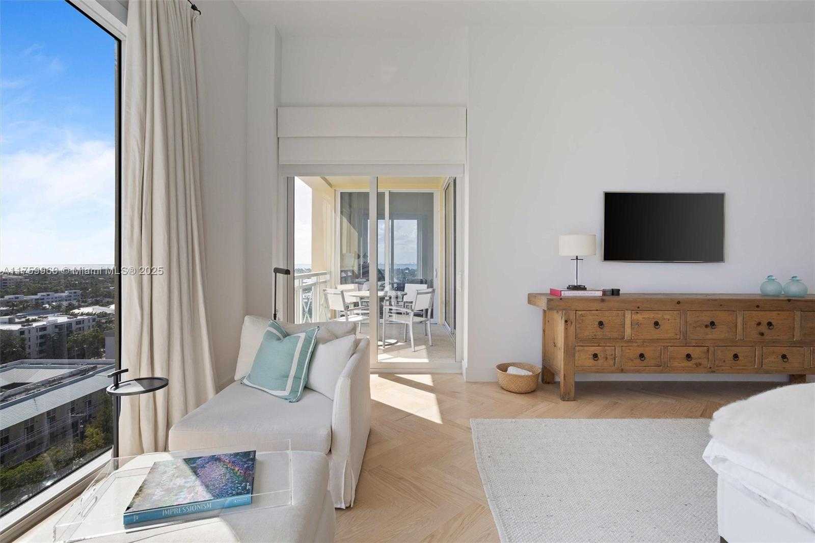 Small Image of 445 GRAND BAY DR #1210, Key Biscayne Number 31