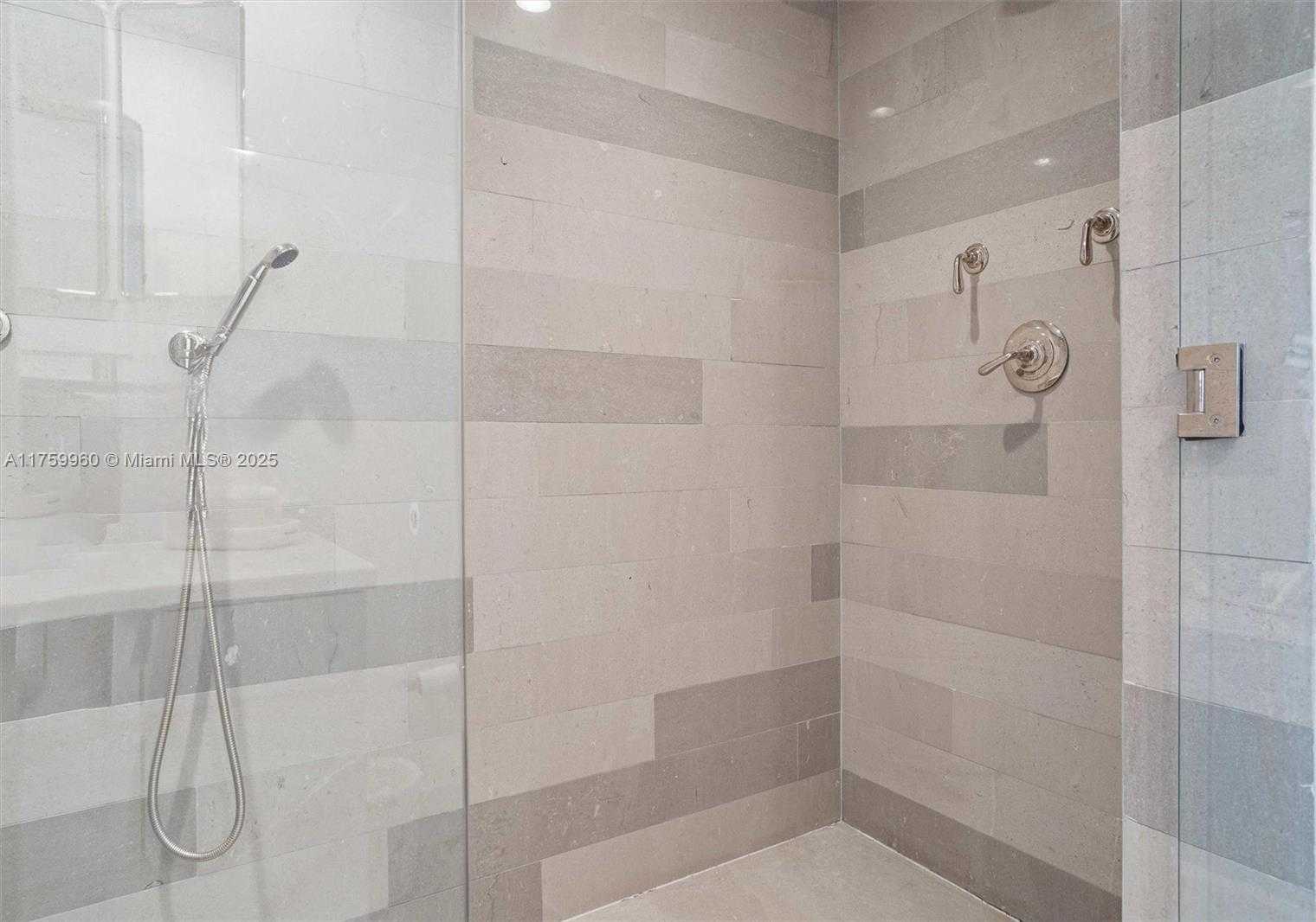 Small Image of 445 GRAND BAY DR #1210, Key Biscayne Number 37