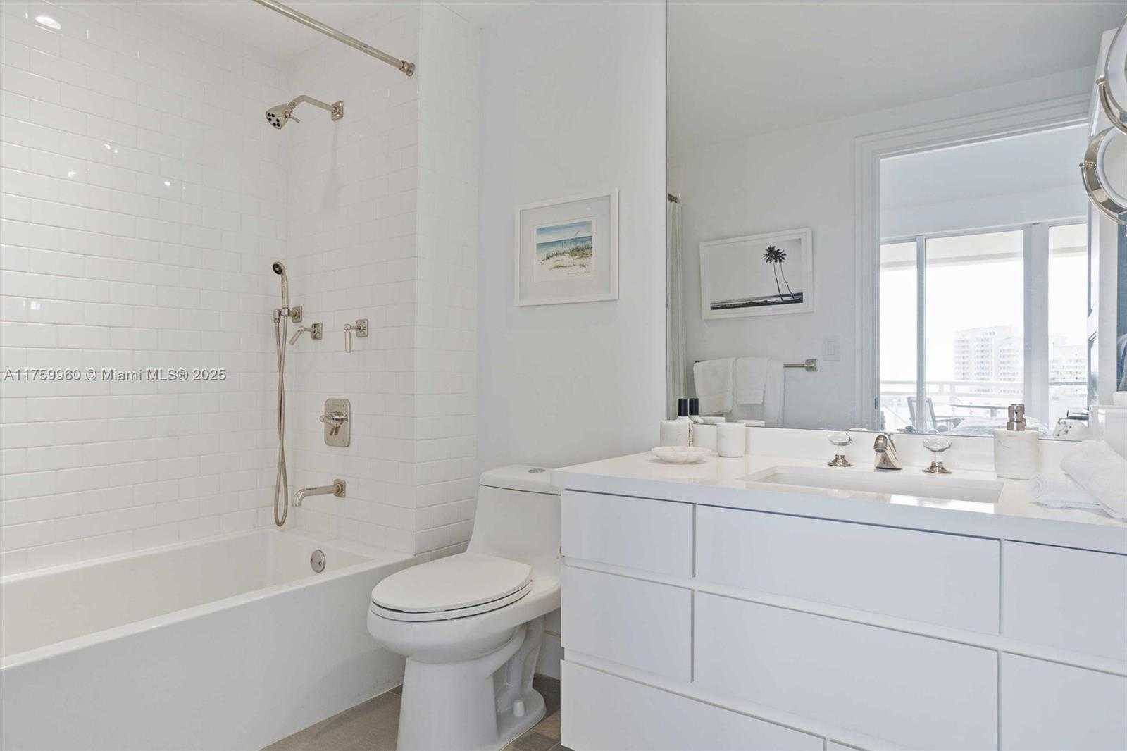Small Image of 445 GRAND BAY DR #1210, Key Biscayne Number 47