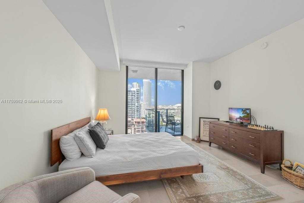 Small Image of 68 SOUTH EAST 6TH ST #1710, Miami Number 15
