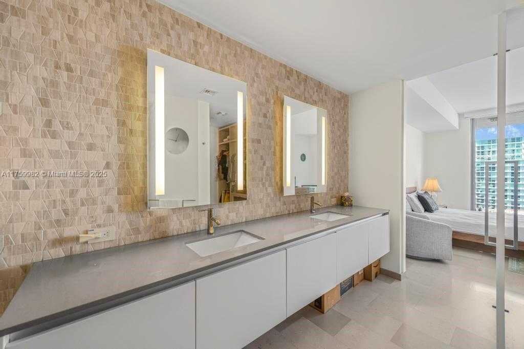 Small Image of 68 SOUTH EAST 6TH ST #1710, Miami Number 18