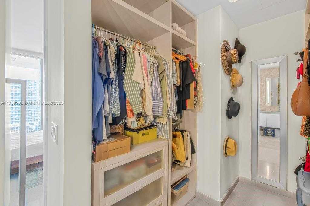Small Image of 68 SOUTH EAST 6TH ST #1710, Miami Number 20