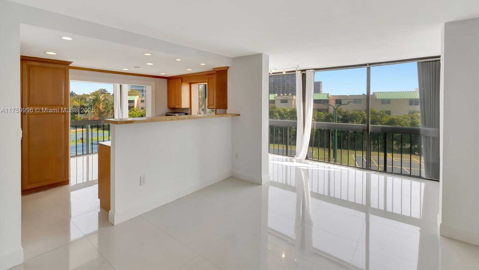 Small Image of 2333 BRICKELL AVE #305, Miami Number 10