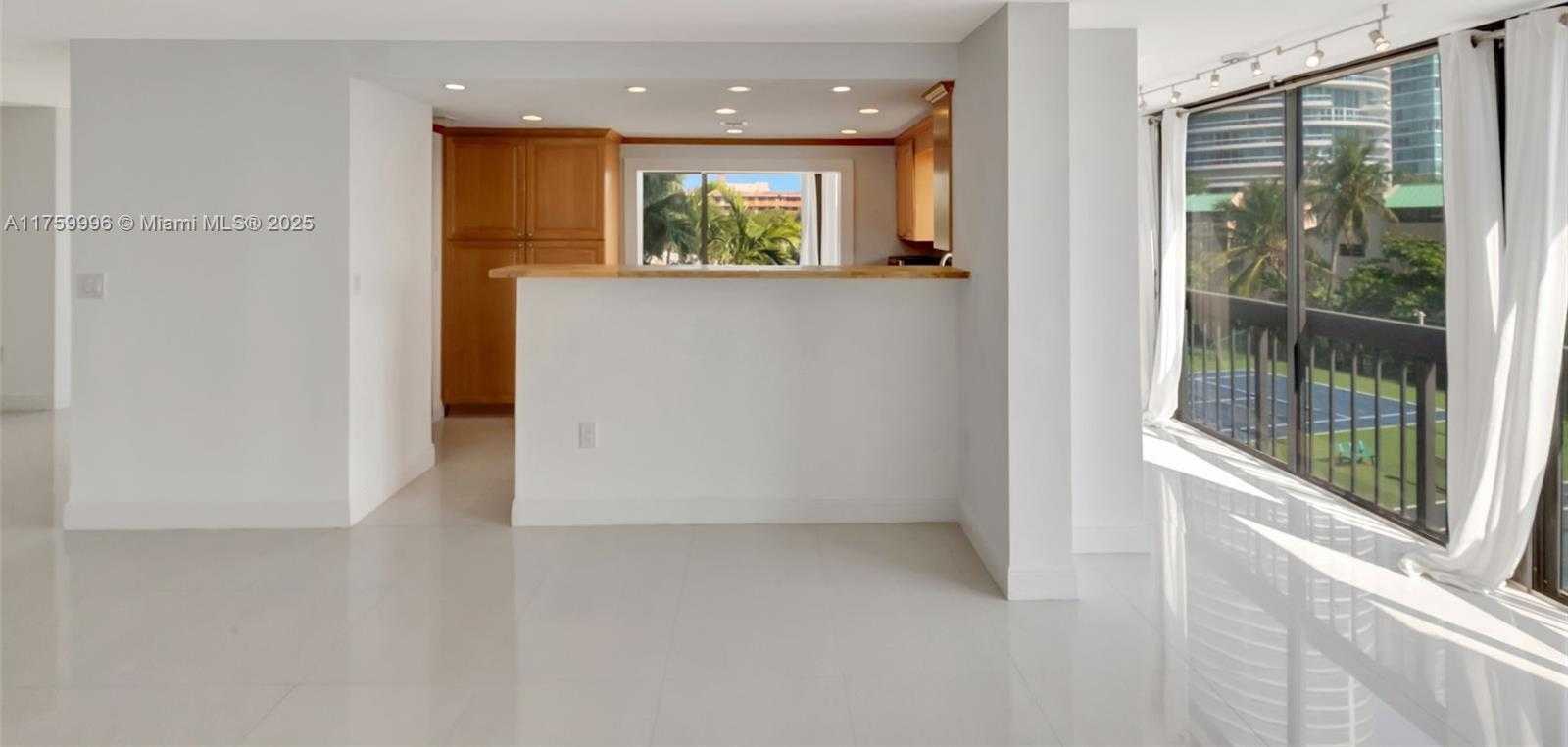 Small Image of 2333 BRICKELL AVE #305, Miami Number 11