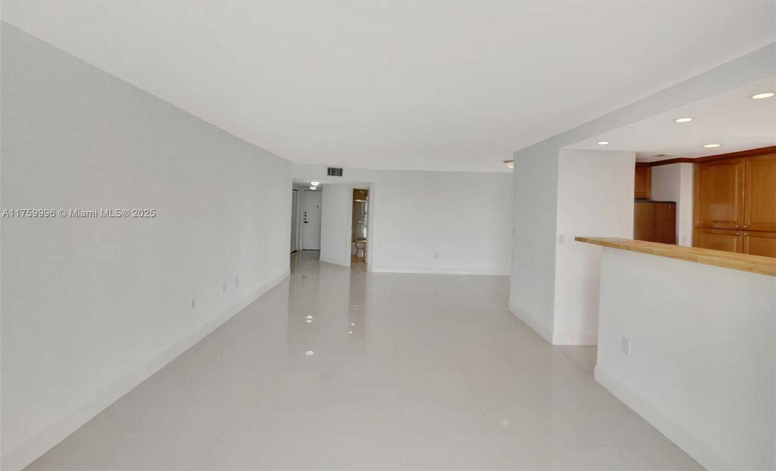 Small Image of 2333 BRICKELL AVE #305, Miami Number 12