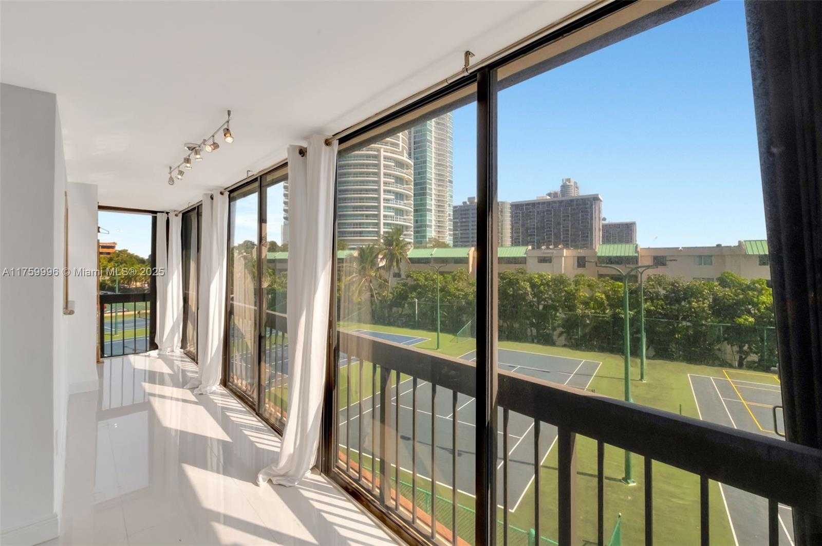 Small Image of 2333 BRICKELL AVE #305, Miami Number 13