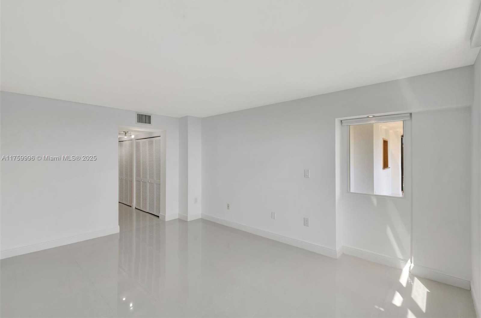 Small Image of 2333 BRICKELL AVE #305, Miami Number 23