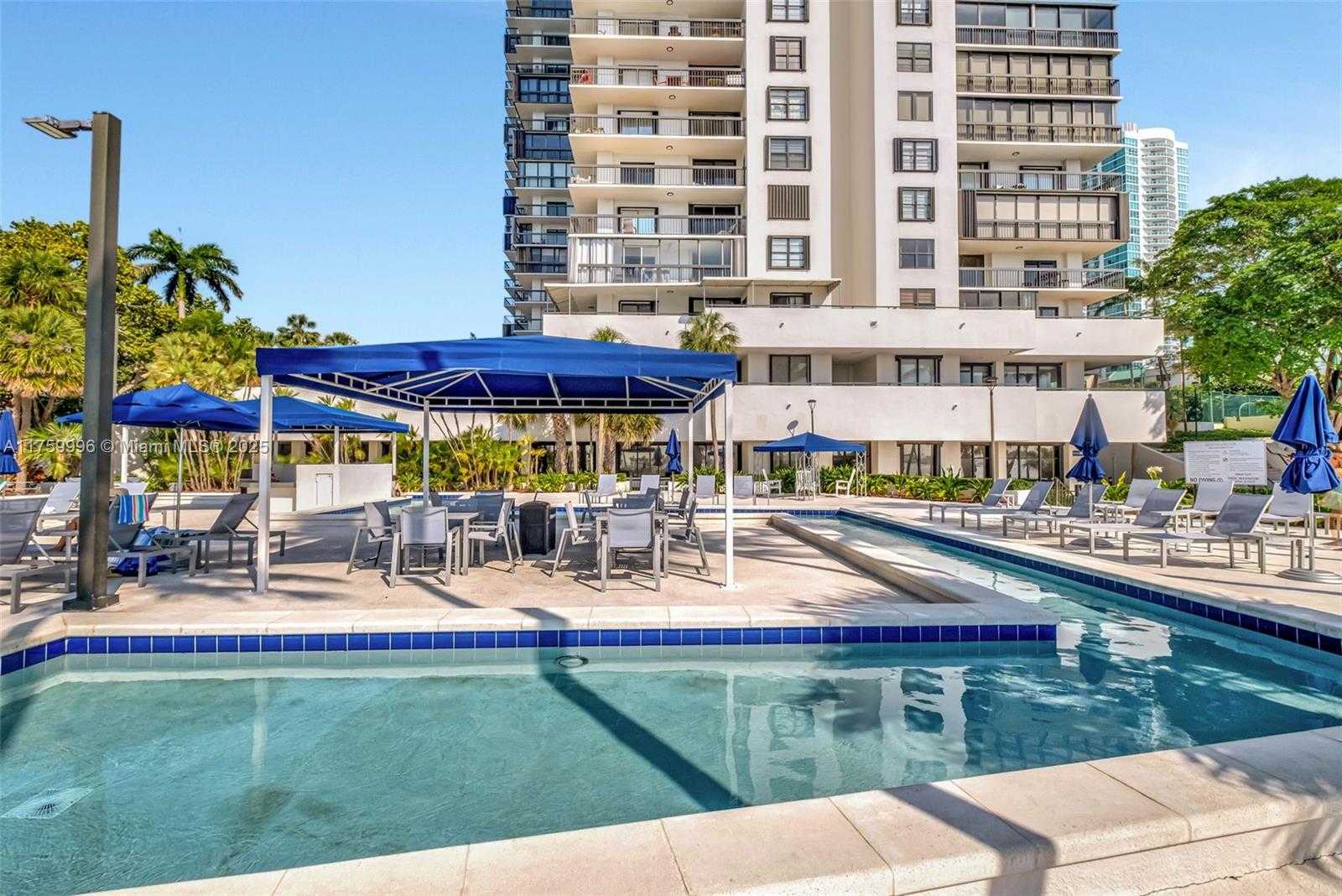 Small Image of 2333 BRICKELL AVE #305, Miami Number 38