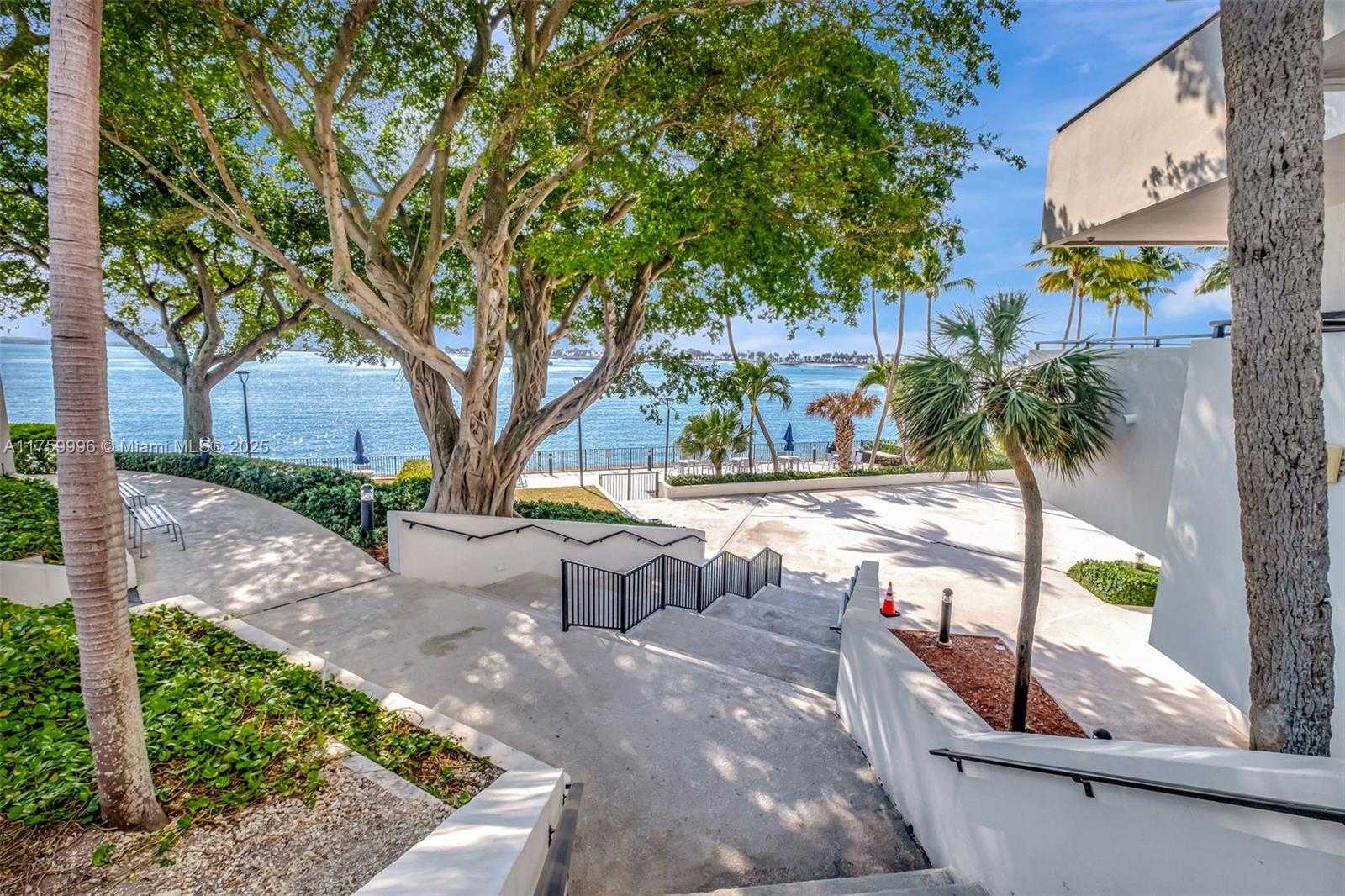 Small Image of 2333 BRICKELL AVE #305, Miami Number 4
