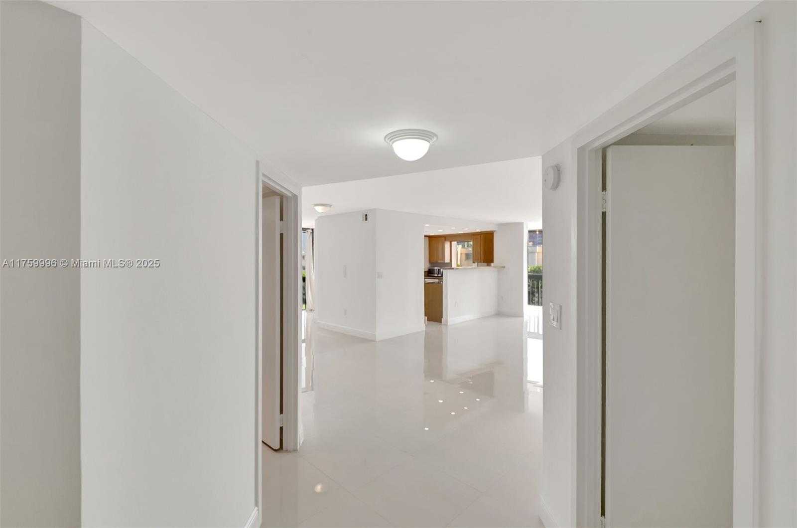 Small Image of 2333 BRICKELL AVE #305, Miami Number 8